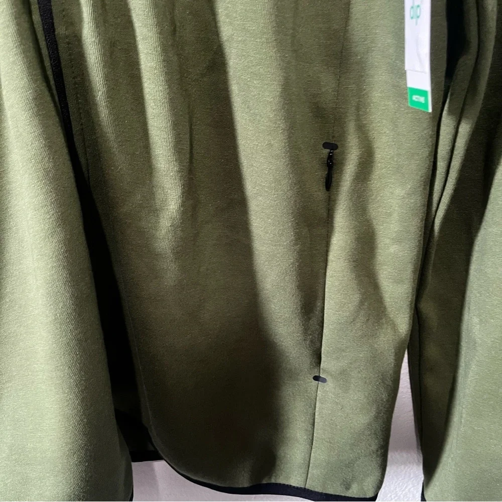DIP-NWT Green Long Sleeve Zip Up Sweatshirt Size L